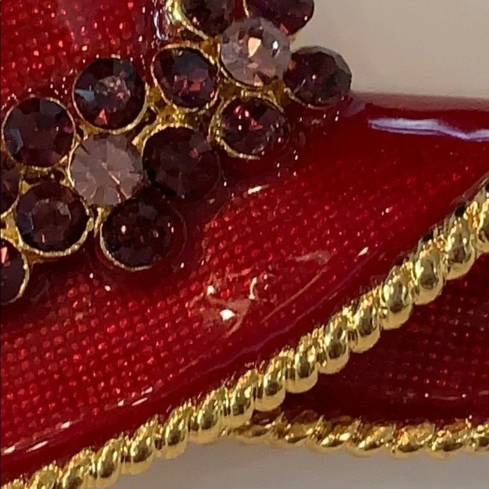 💐5/25 red hat society red enamel purple crystals